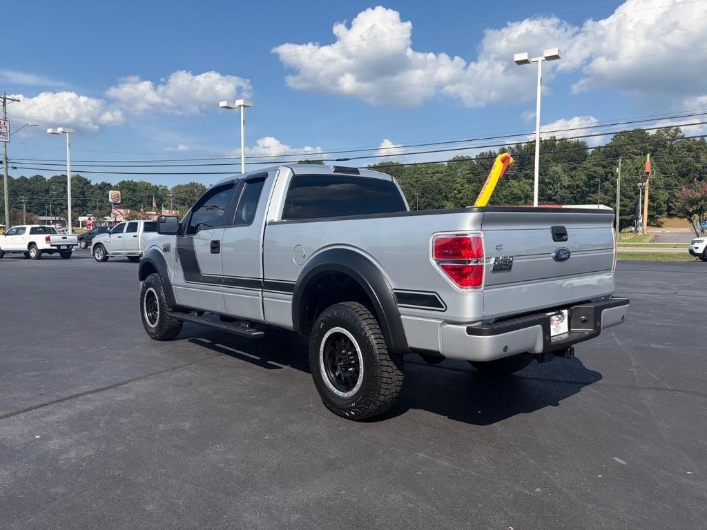 Ford F-150 2WD SuperCab 145" Lariat 2014