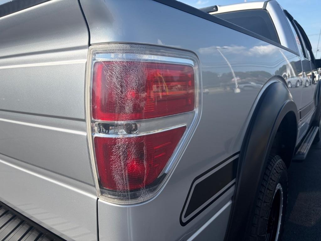 Ford F-150 2WD SuperCab 145" Lariat 2014