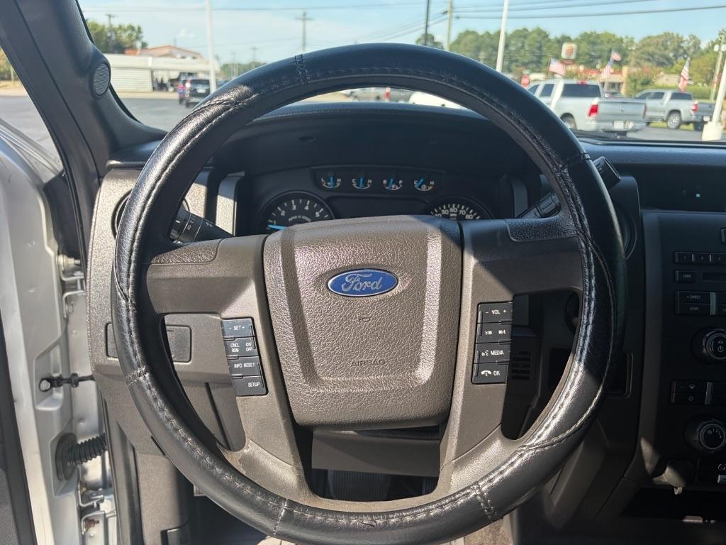 Ford F-150 2WD SuperCab 145" Lariat 2014