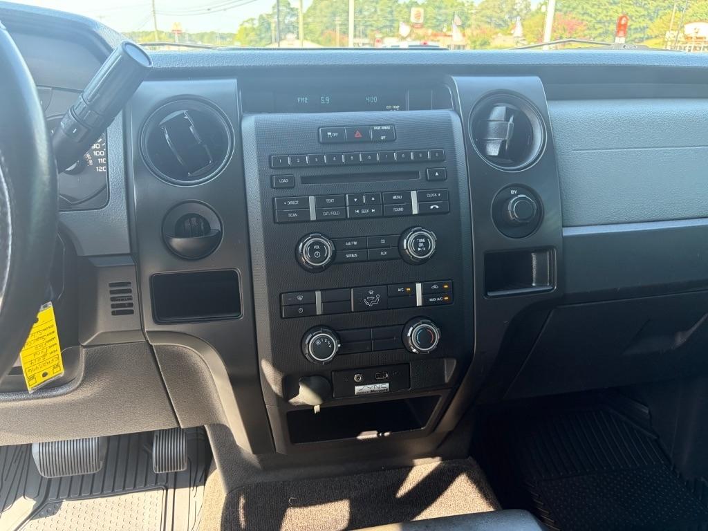 Ford F-150 2WD SuperCab 145" Lariat 2014