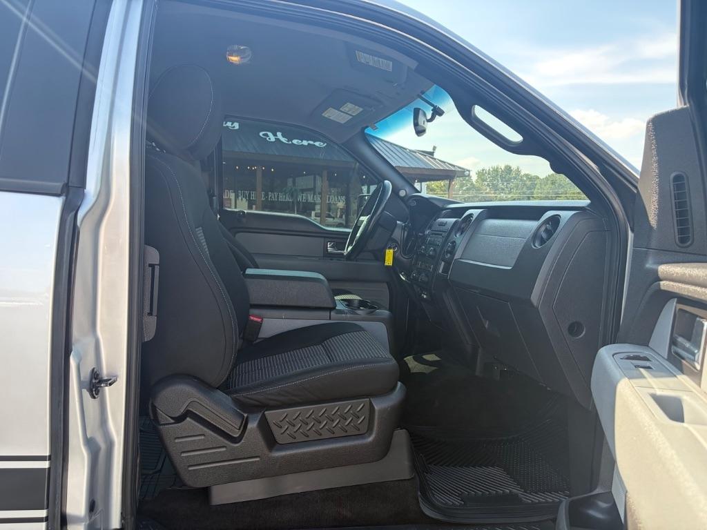 Ford F-150 2WD SuperCab 145" Lariat 2014