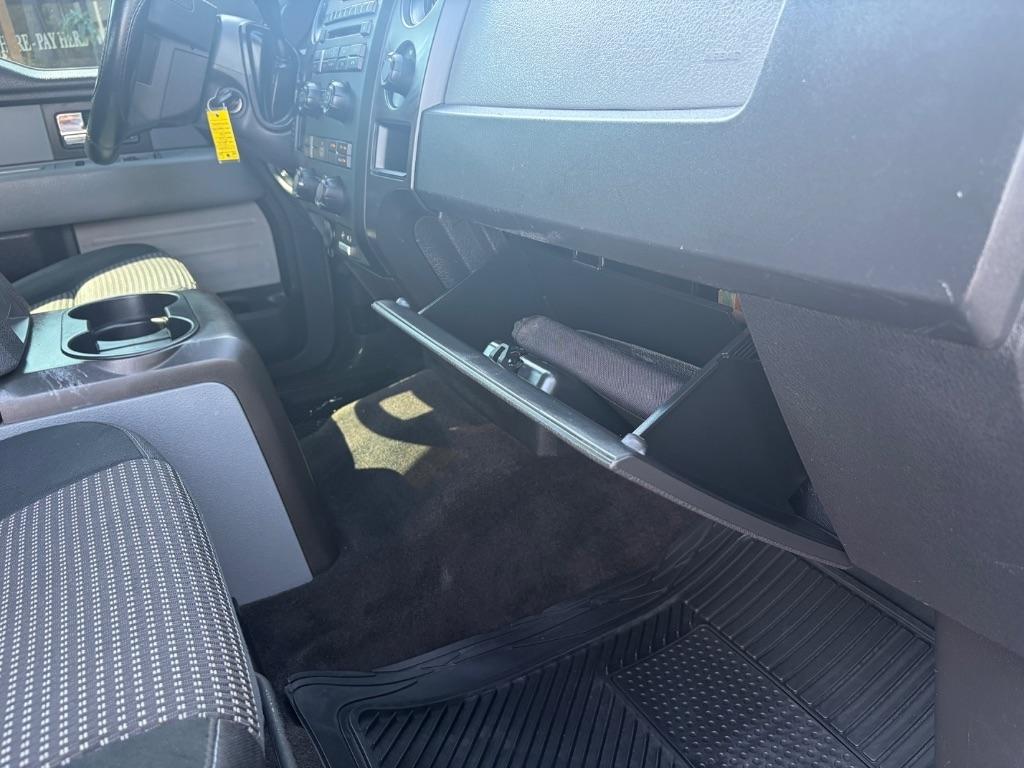 Ford F-150 2WD SuperCab 145" Lariat 2014