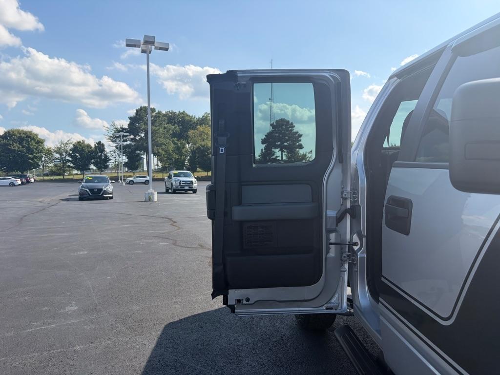Ford F-150 2WD SuperCab 145" Lariat 2014