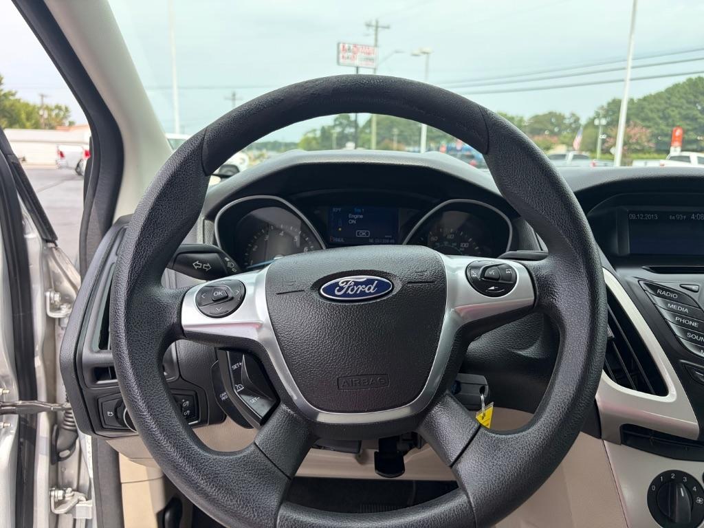Ford Focus 5dr HB SE 2014