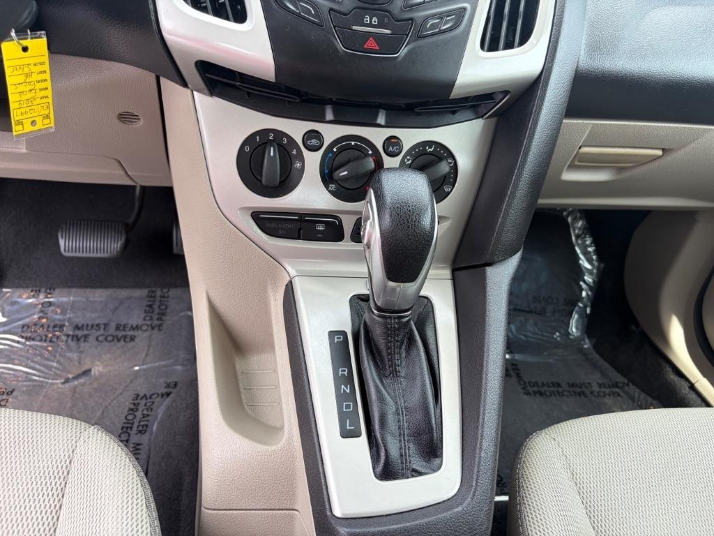 Ford Focus 5dr HB SE 2014