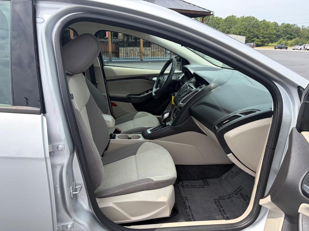 Ford Focus 5dr HB SE 2014