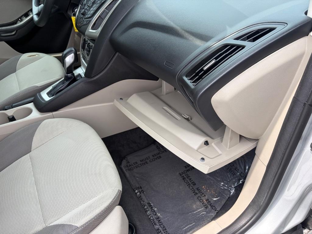 Ford Focus 5dr HB SE 2014