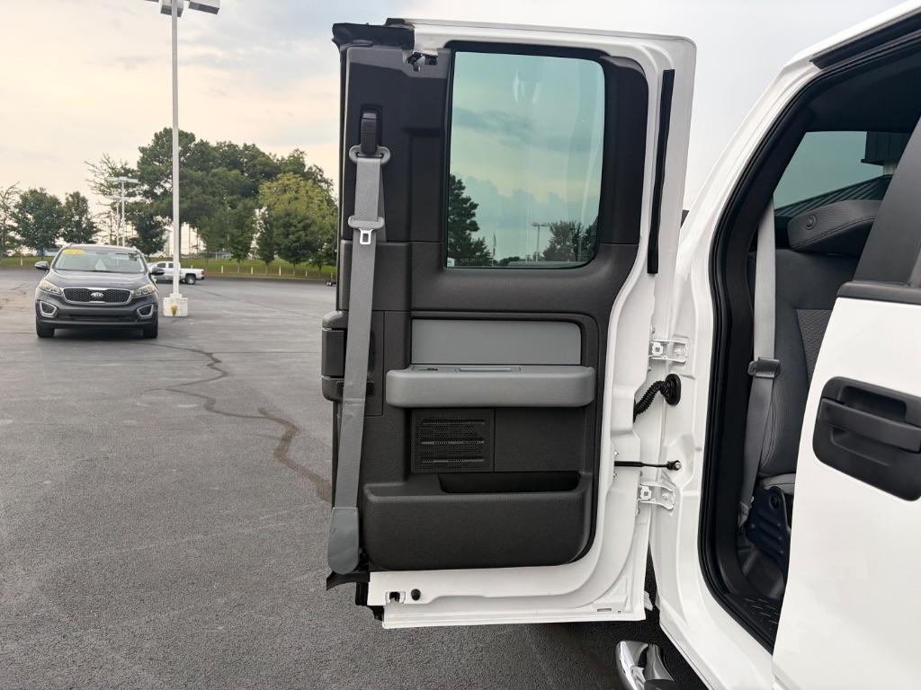 Ford F-150 4WD SuperCab 145" Lariat 2013