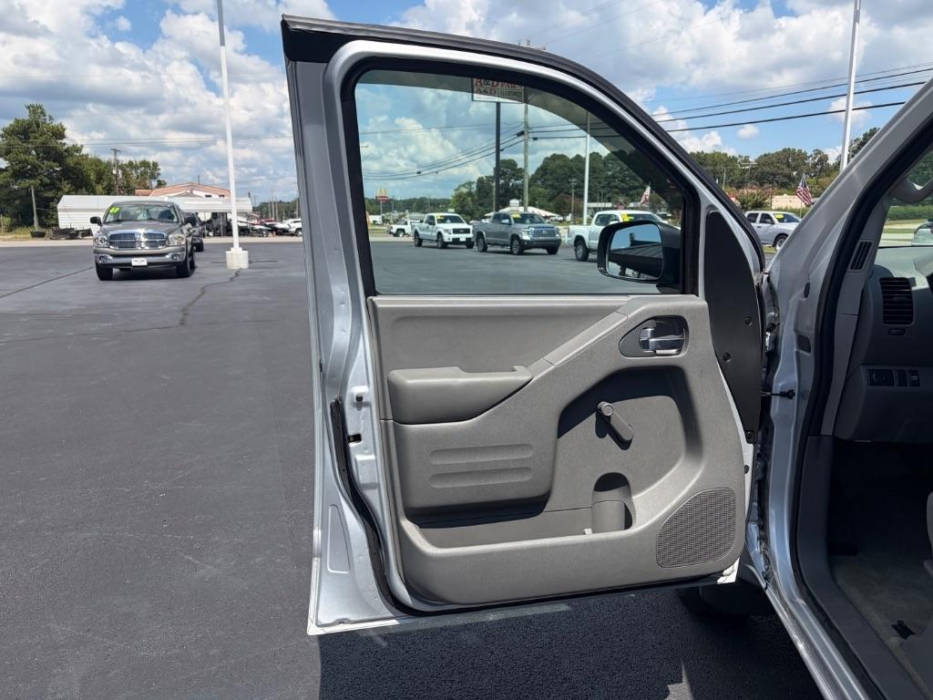 Nissan Frontier 2WD Crew Cab SWB Auto S 2016