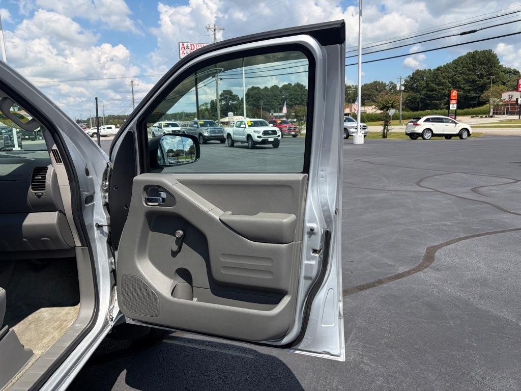 Nissan Frontier 2WD Crew Cab SWB Auto S 2016