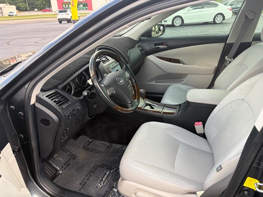 Lexus ES 350 4dr Sdn 2011
