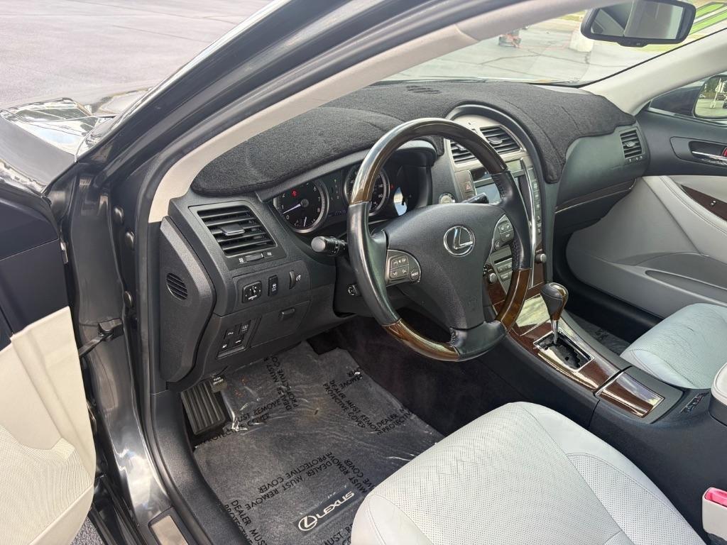 Lexus ES 350 4dr Sdn 2011