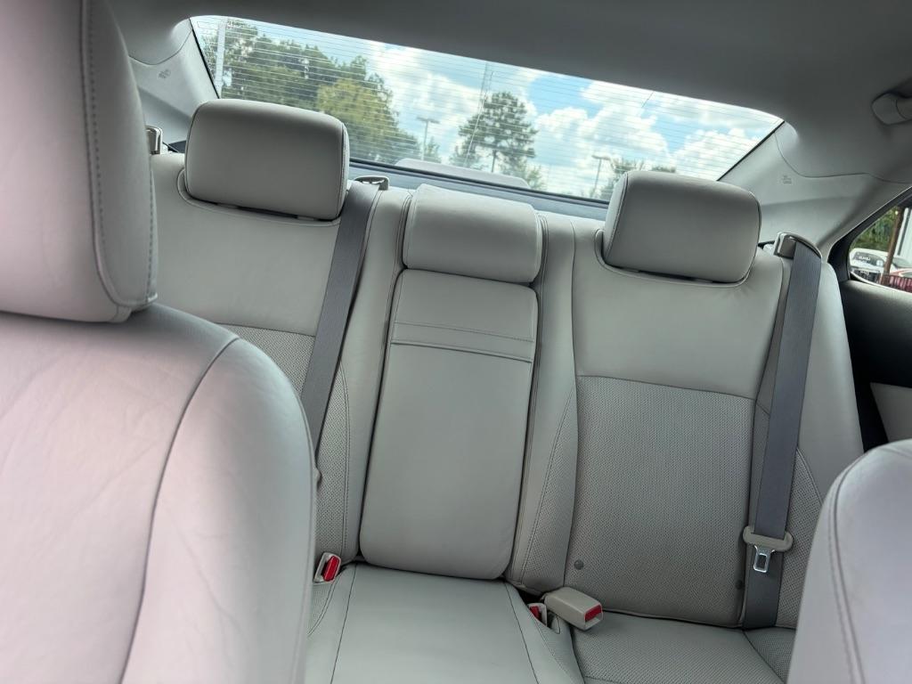 Lexus ES 350 4dr Sdn 2011