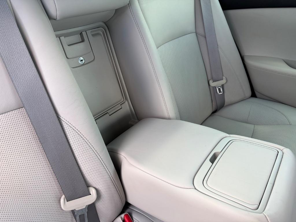 Lexus ES 350 4dr Sdn 2011