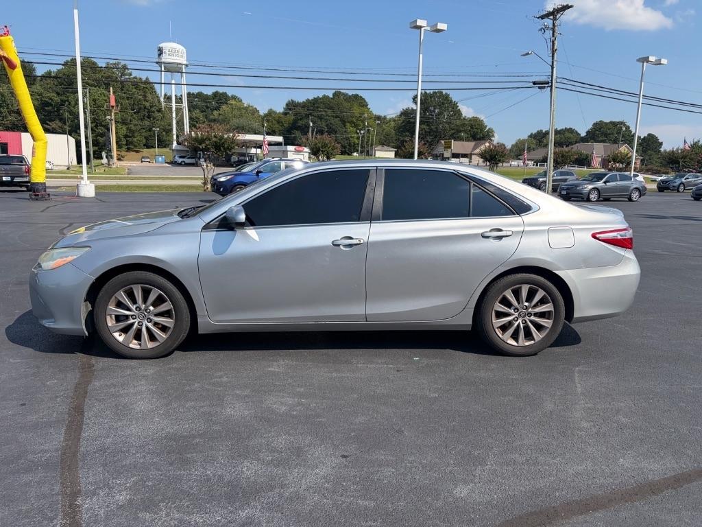 Toyota Camry 4dr Sdn I4 Auto XLE (Natl) 2015