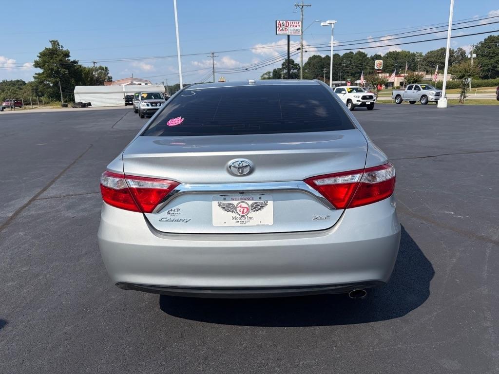 Toyota Camry 4dr Sdn I4 Auto XLE (Natl) 2015