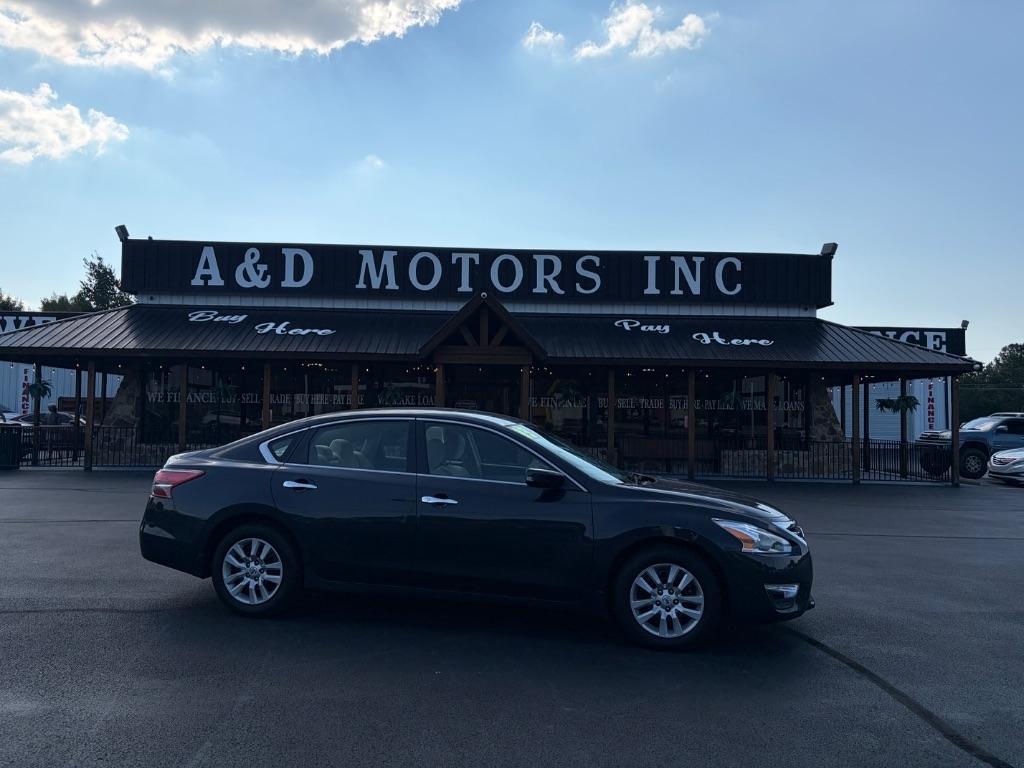 Nissan Altima 4dr Sdn I4 2.5 S 2013