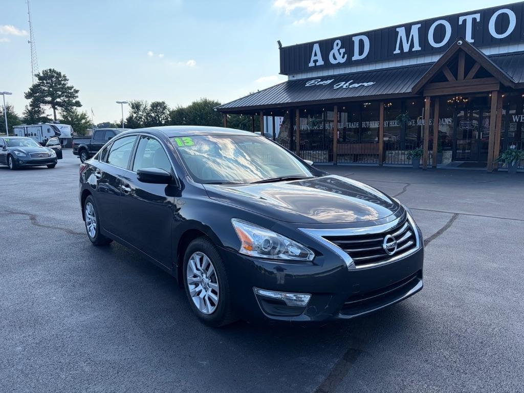 Nissan Altima 4dr Sdn I4 2.5 S 2013