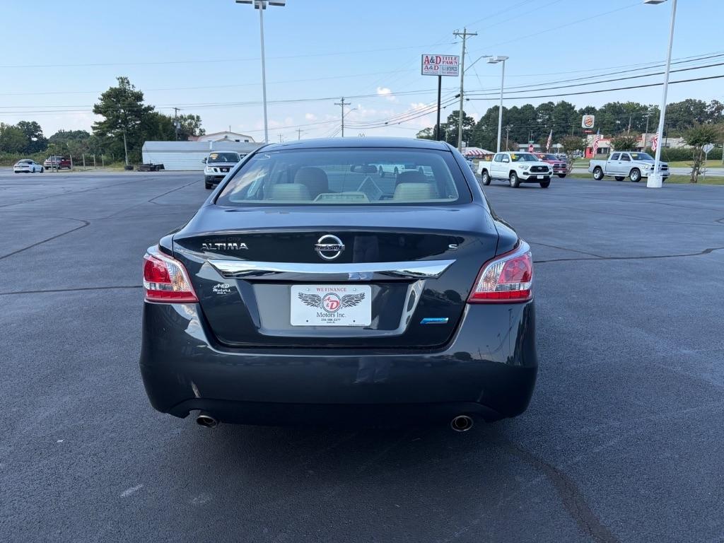 Nissan Altima 4dr Sdn I4 2.5 S 2013