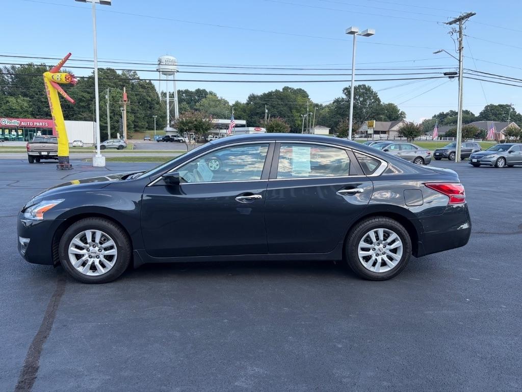 Nissan Altima 4dr Sdn I4 2.5 S 2013