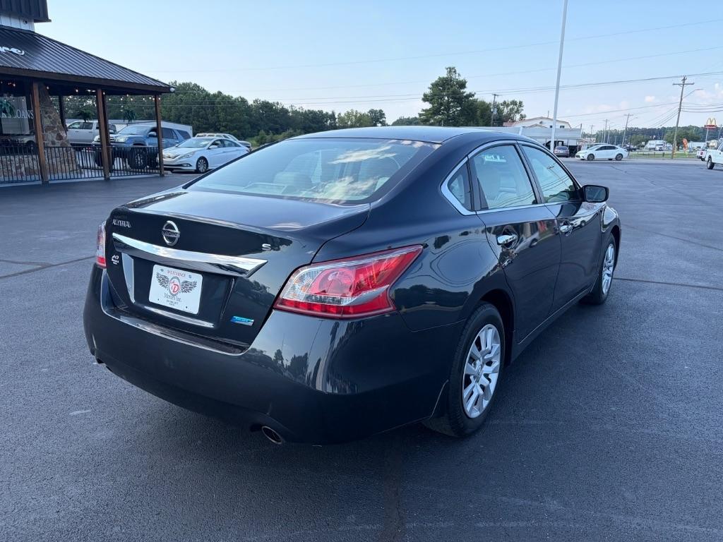 Nissan Altima 4dr Sdn I4 2.5 S 2013