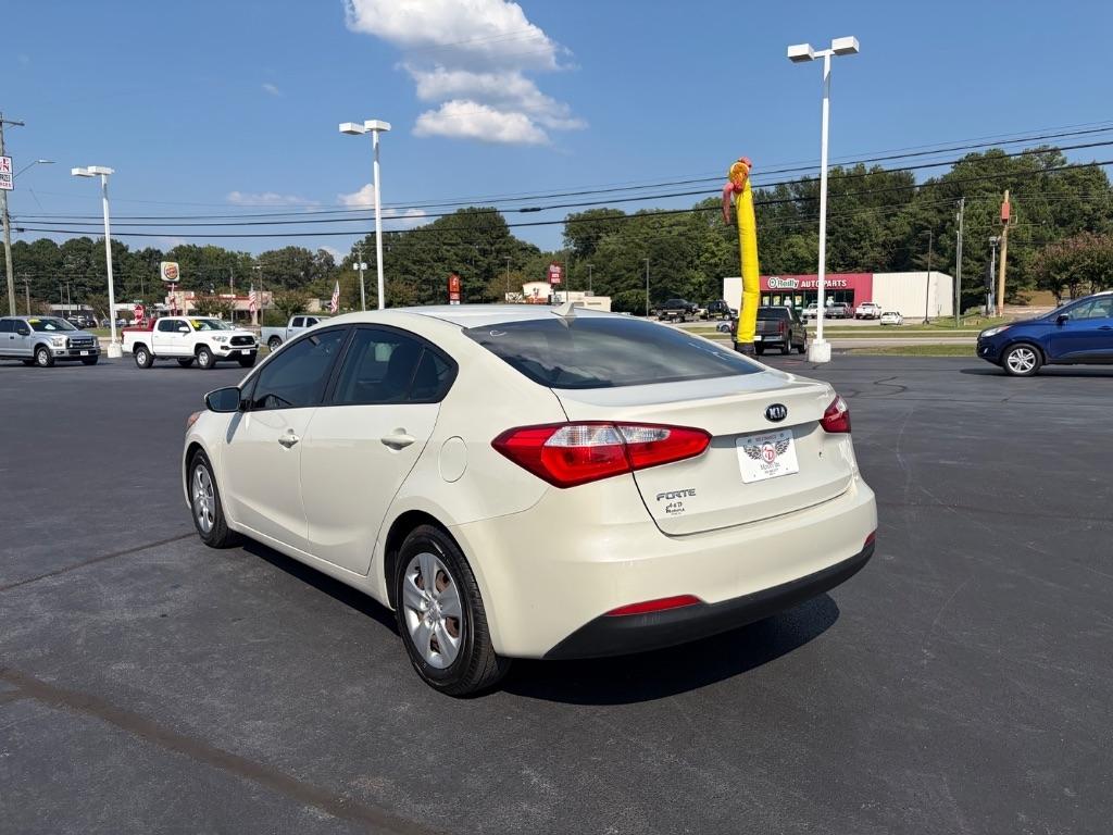 Kia Forte 4dr Sdn Auto LX 2015