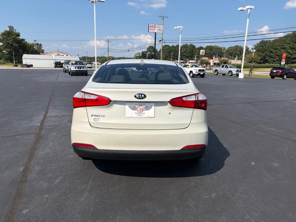 Kia Forte 4dr Sdn Auto LX 2015