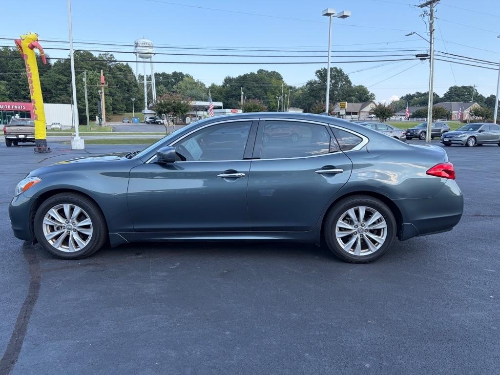 Infiniti M37 4dr Sdn RWD 2011