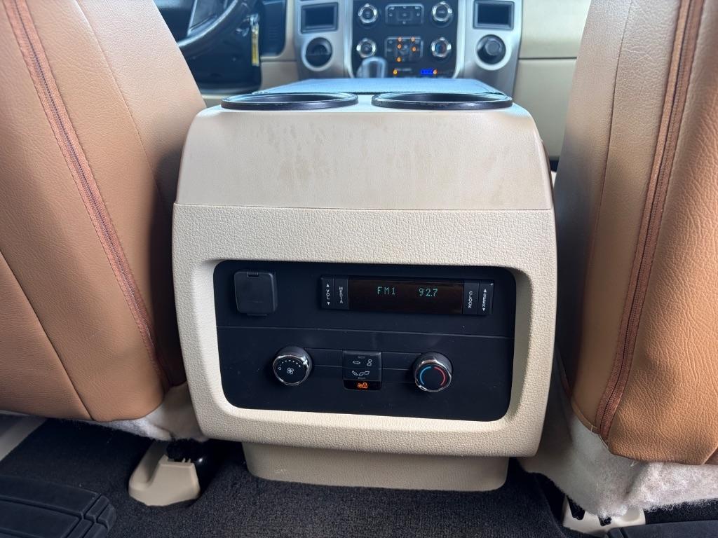Ford Expedition EL 2WD 4dr King Ranch 2016