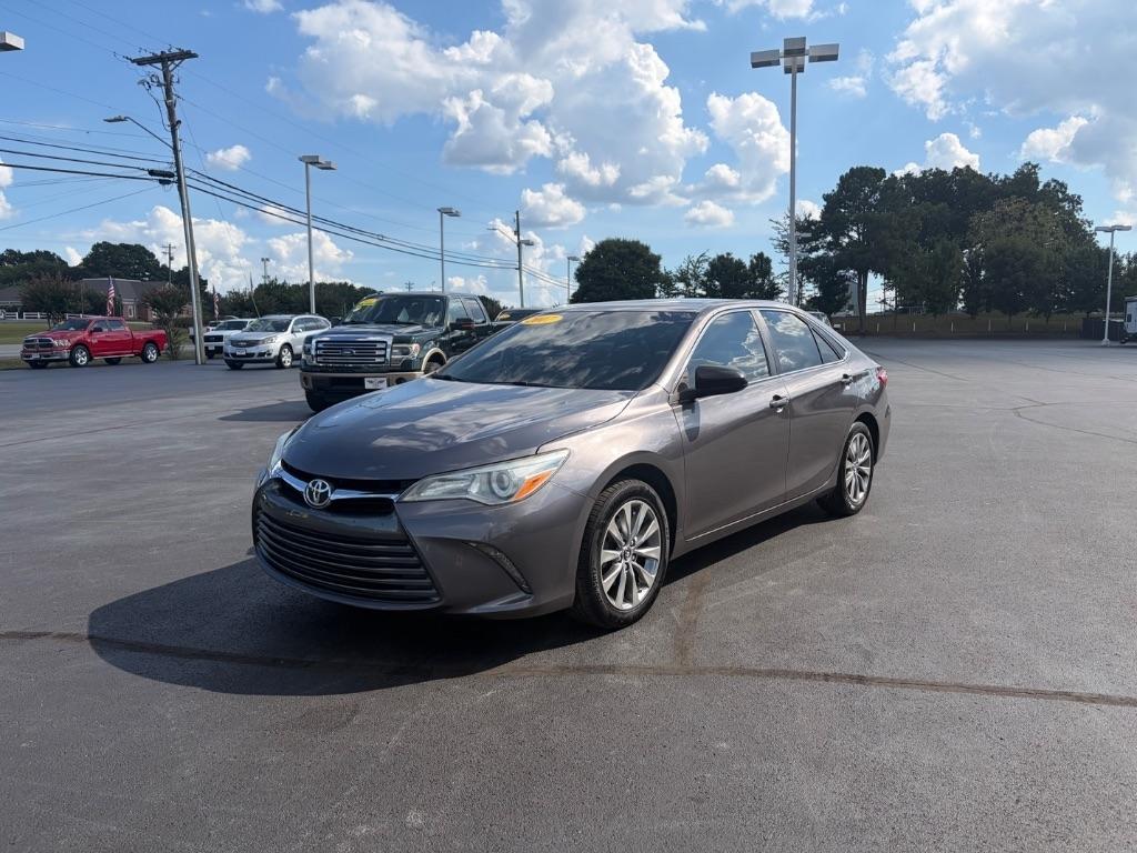 Toyota Camry XLE Auto (Natl) 2017