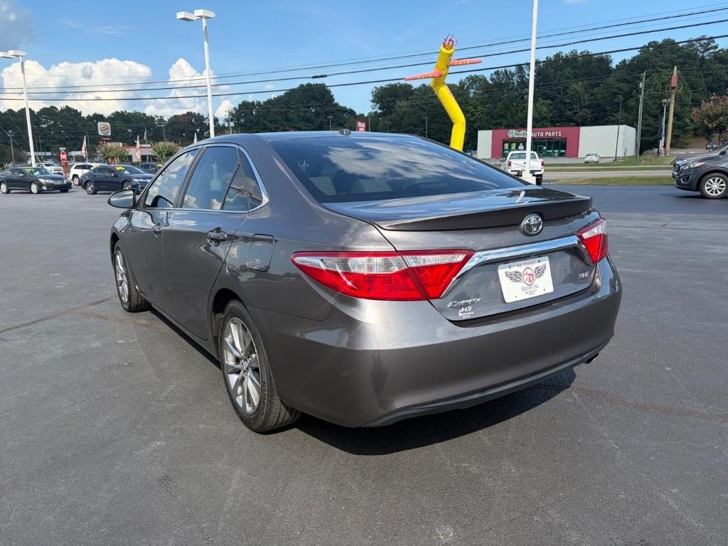Toyota Camry XLE Auto (Natl) 2017