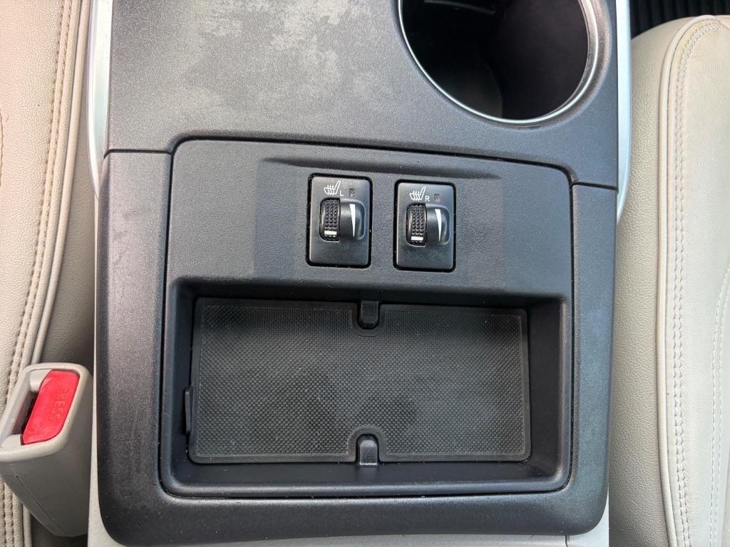 Toyota Camry XLE Auto (Natl) 2017