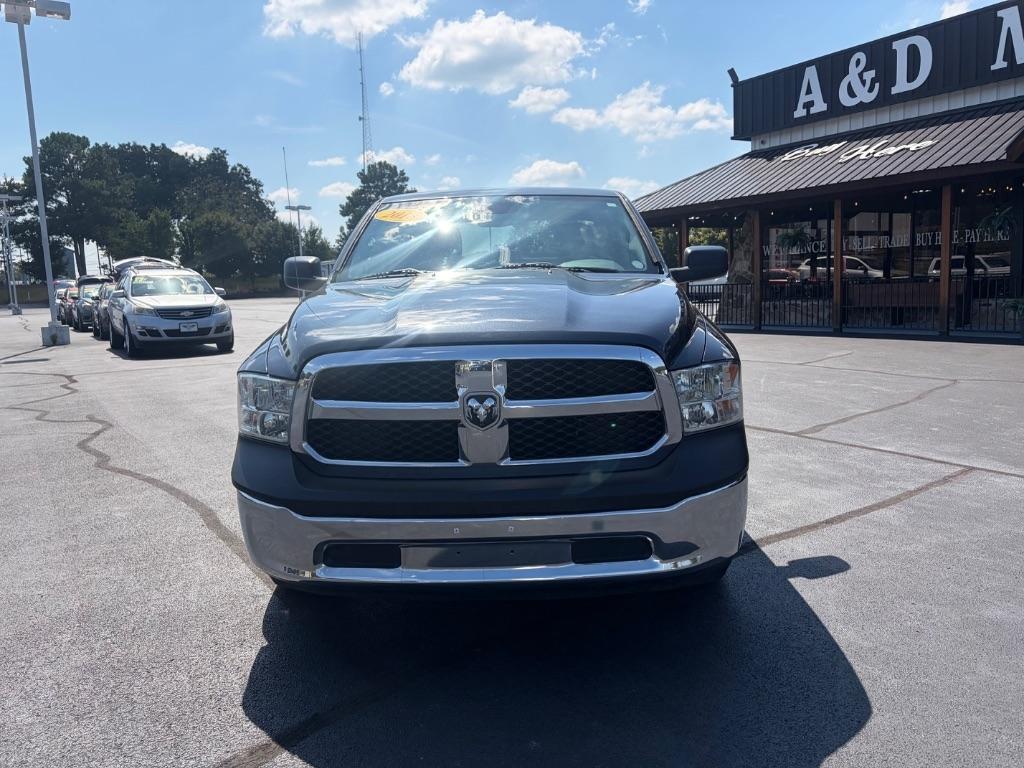 RAM 1500 Tradesman 4x2 Quad Cab 6'4" Box 2018