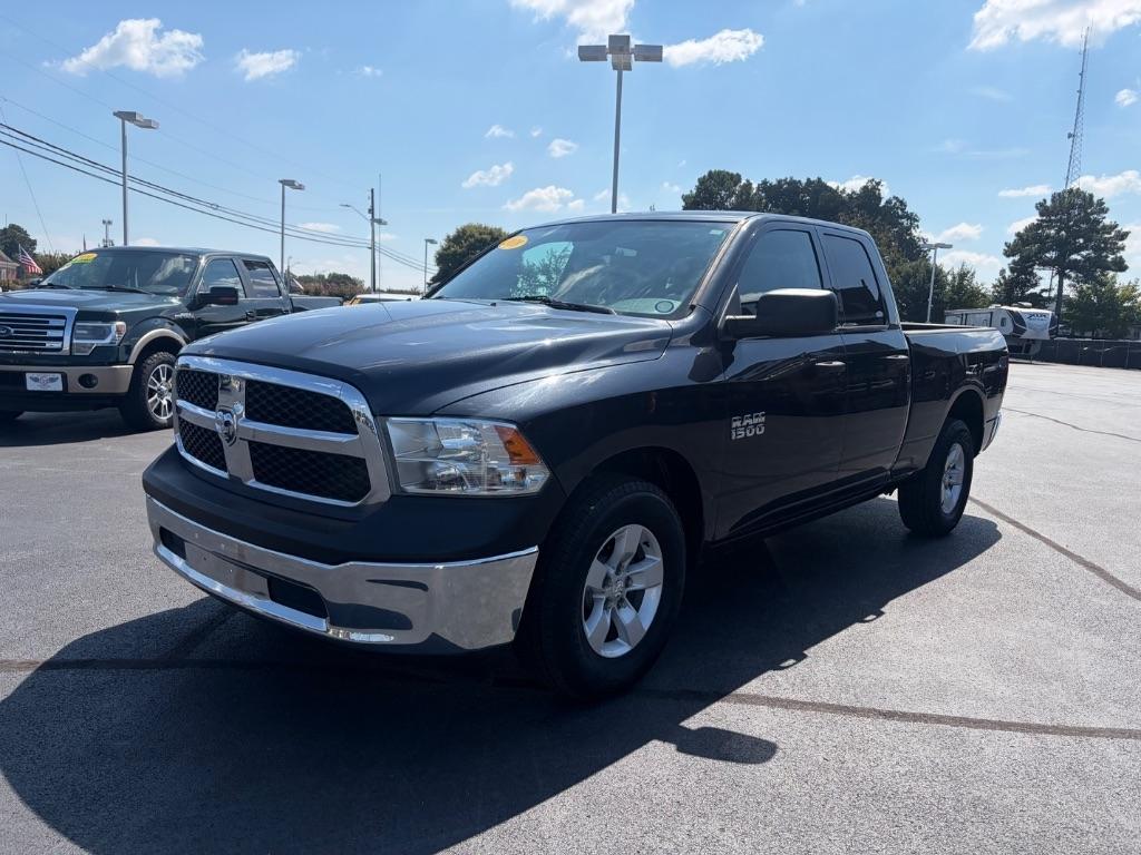 RAM 1500 Tradesman 4x2 Quad Cab 6'4" Box 2018