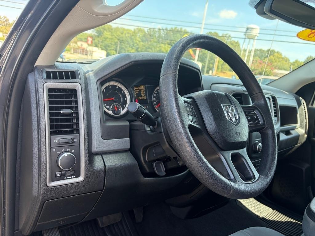 RAM 1500 Tradesman 4x2 Quad Cab 6'4" Box 2018