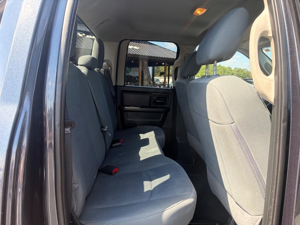 RAM 1500 Tradesman 4x2 Quad Cab 6'4" Box 2018