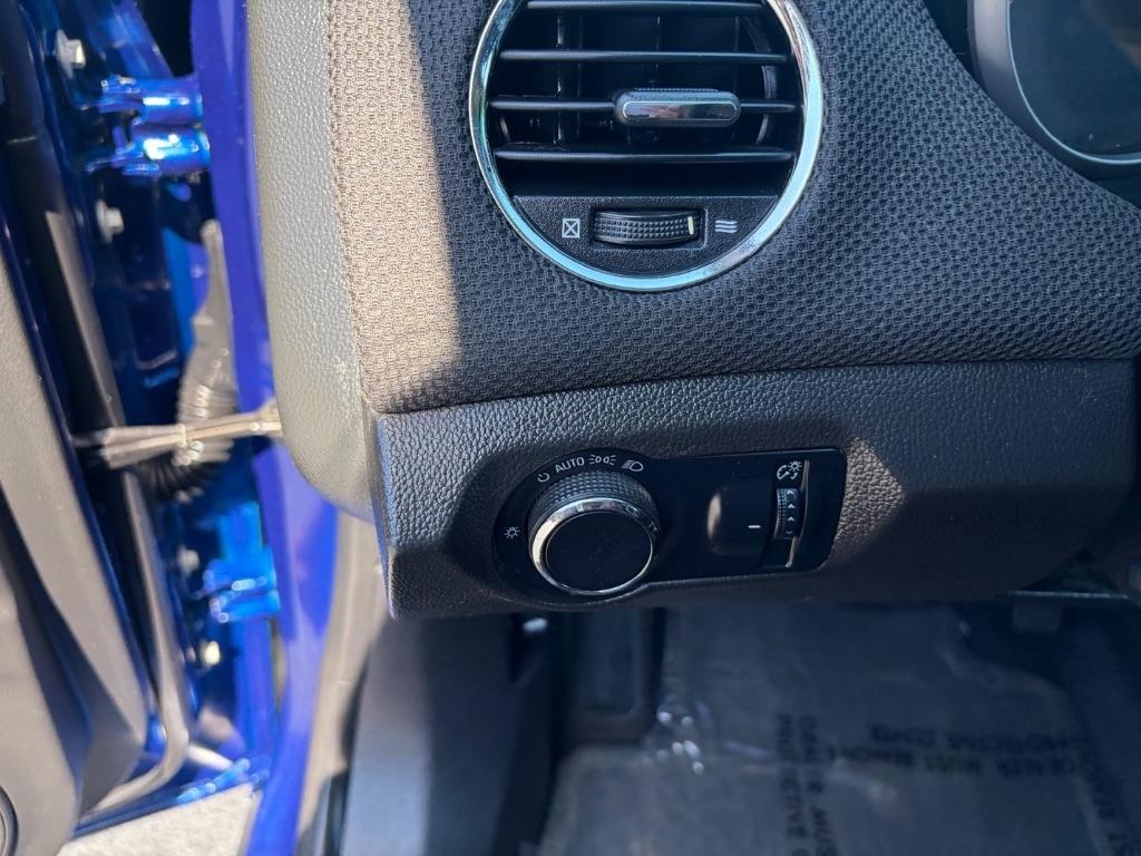 Chevrolet Cruze 4dr Sdn LT w/1LT 2012