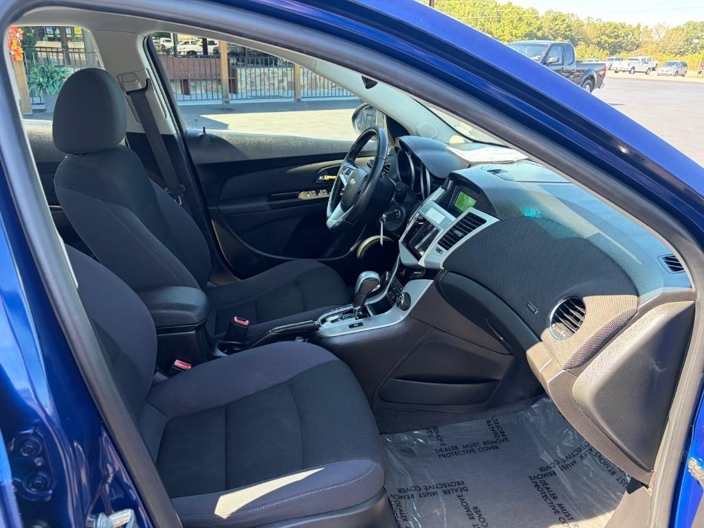 Chevrolet Cruze 4dr Sdn LT w/1LT 2012