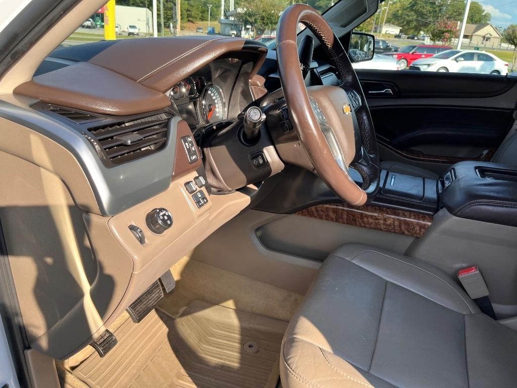 Chevrolet Suburban 2WD 4dr LTZ 2015