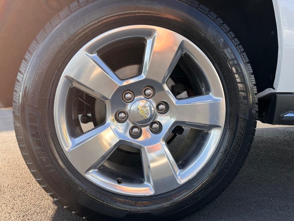 Chevrolet Suburban 2WD 4dr LTZ 2015