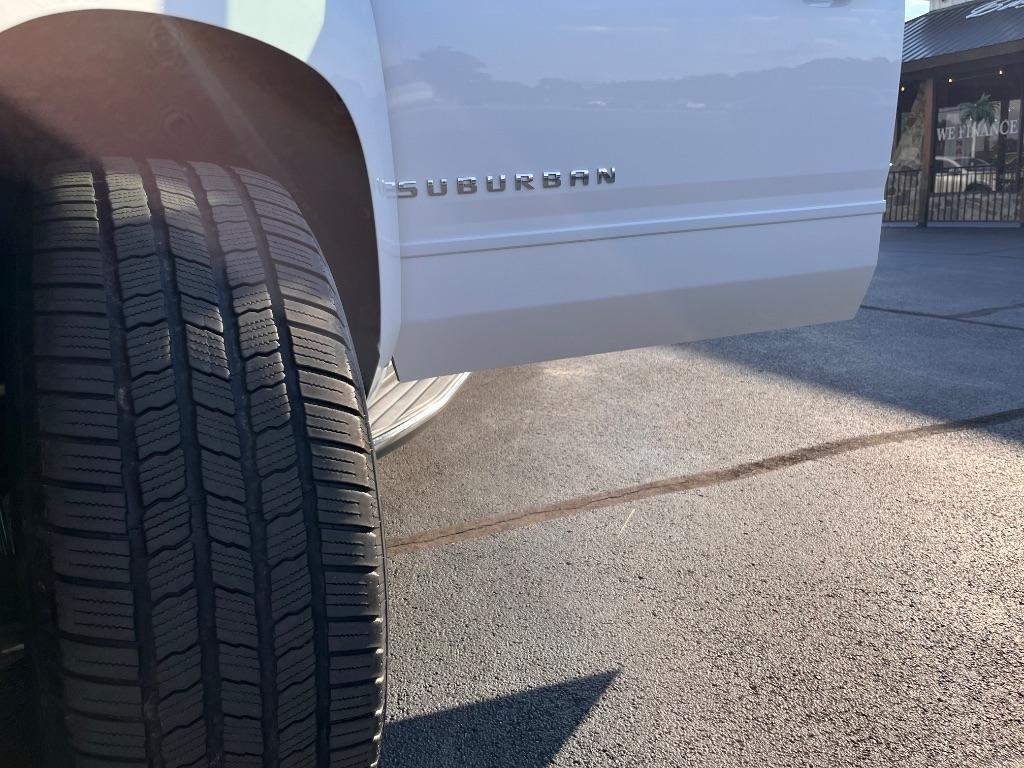 Chevrolet Suburban 2WD 4dr LTZ 2015