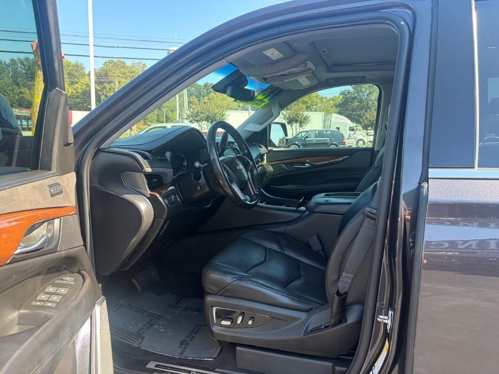 Cadillac Escalade ESV 2WD 4dr Premium Luxury 2018