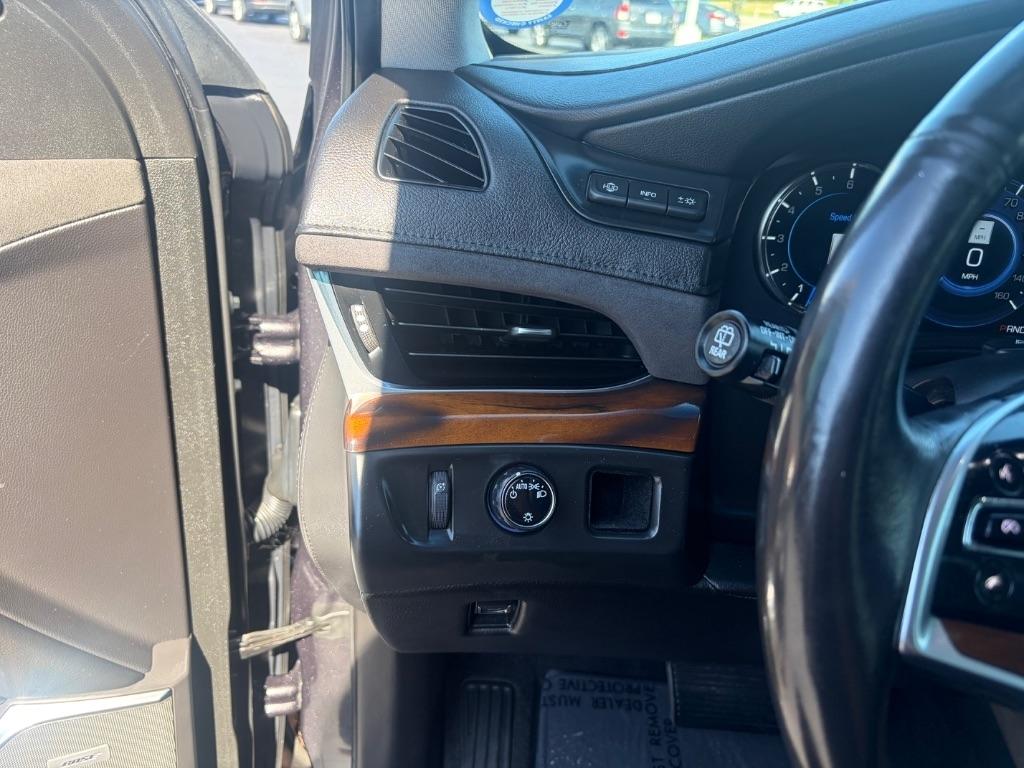 Cadillac Escalade ESV 2WD 4dr Premium Luxury 2018