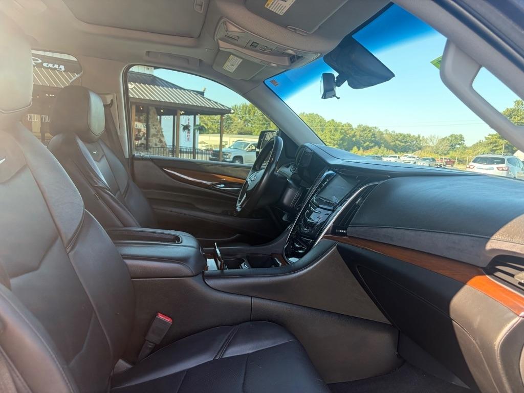 Cadillac Escalade ESV 2WD 4dr Premium Luxury 2018