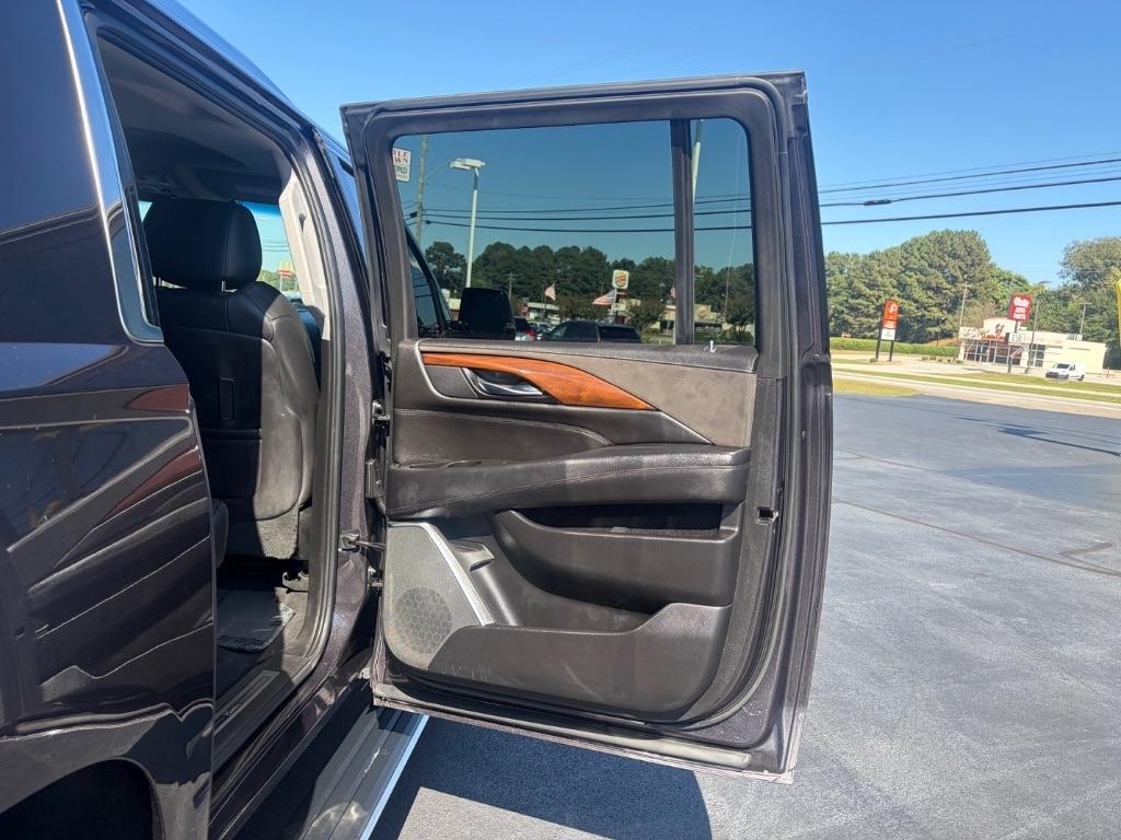 Cadillac Escalade ESV 2WD 4dr Premium Luxury 2018