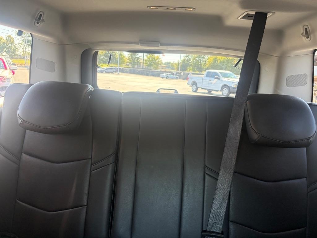 Cadillac Escalade ESV 2WD 4dr Premium Luxury 2018