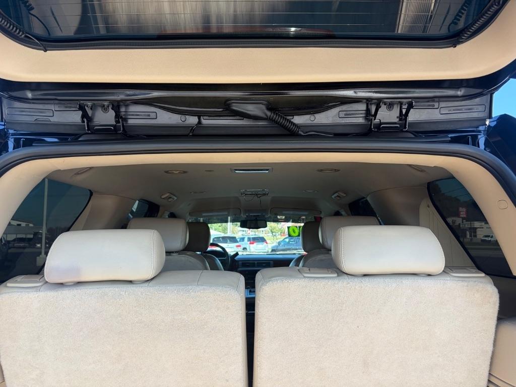 Chevrolet Tahoe 2WD 4dr 1500 LT 2011