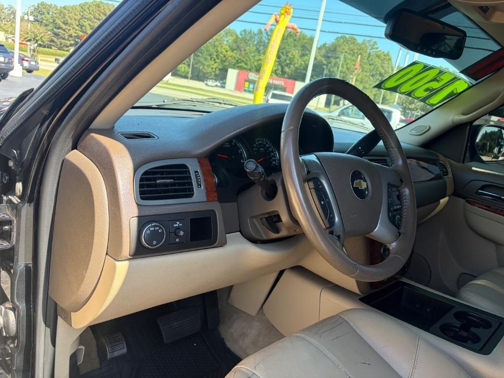 Chevrolet Tahoe 2WD 4dr 1500 LT 2011