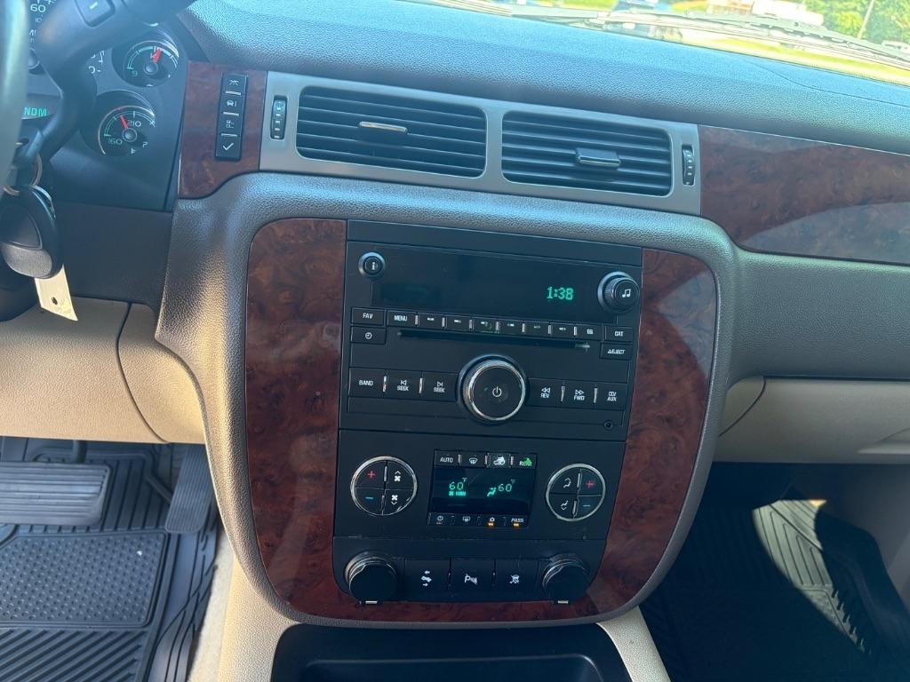 Chevrolet Tahoe 2WD 4dr 1500 LT 2011