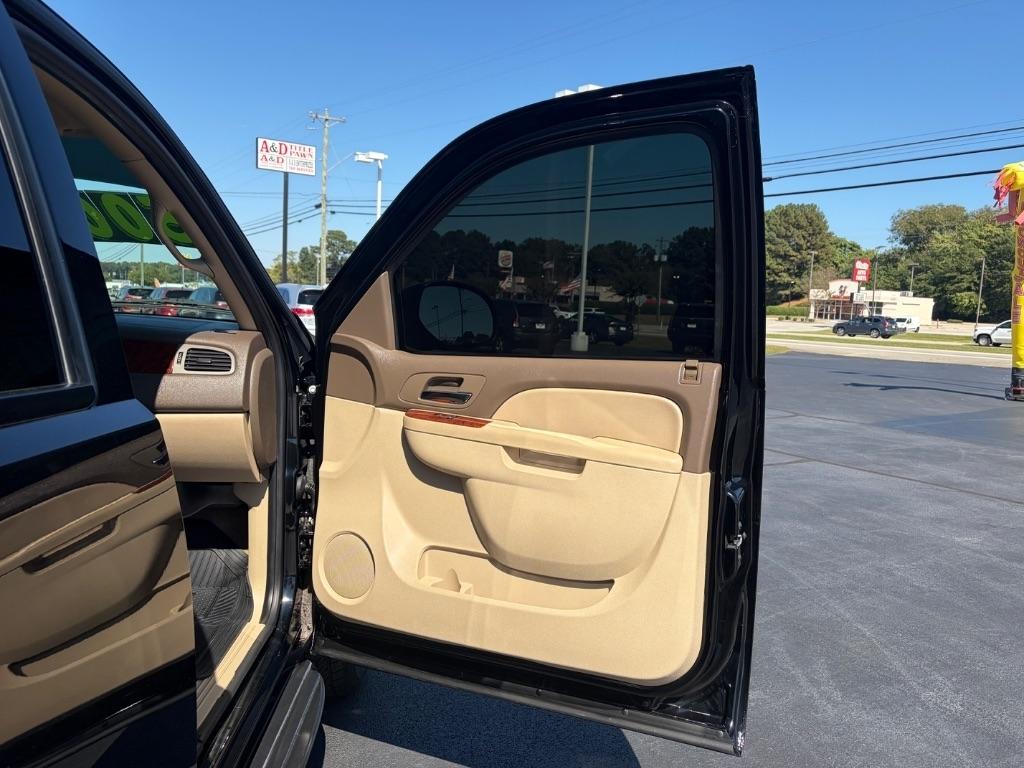 Chevrolet Tahoe 2WD 4dr 1500 LT 2011